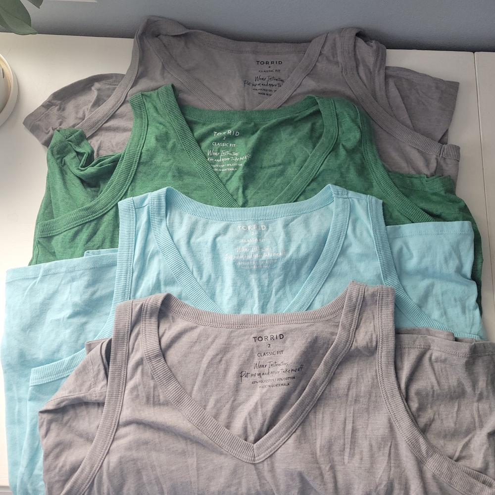Torrid Classic Fit V Neck Tanks. LOT OF 4. 2X